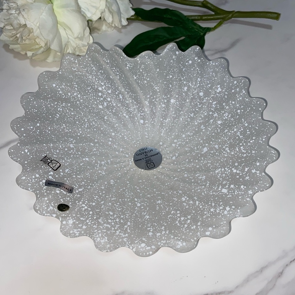Glass Line Lavorazione A Mano M. Murano Italy Scallop Frosted Glass Bowl Tray